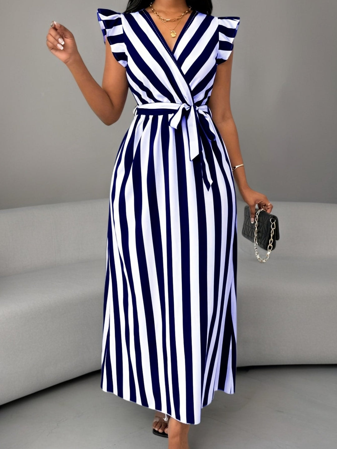 Cordelia | Klänning med Rynkade Ärmar och Wrap Maxi