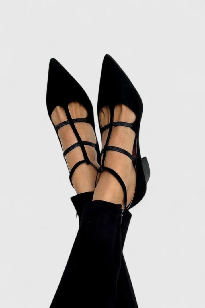 Abigail | Elegant Multi Strap Spetsiga Klackar