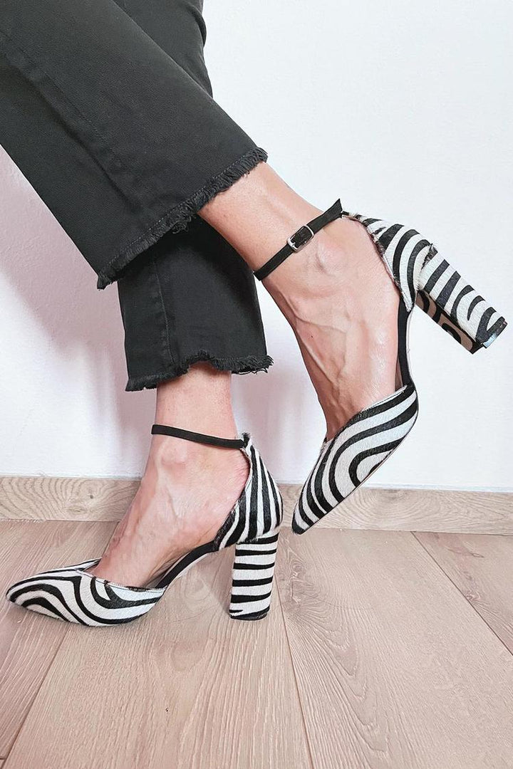 Quinn | Zebra Mönster Ankelrem Häl