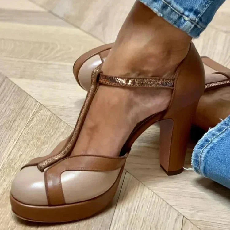 Marie | Sofistikerade T-Strap Klackar med Två Tinnar