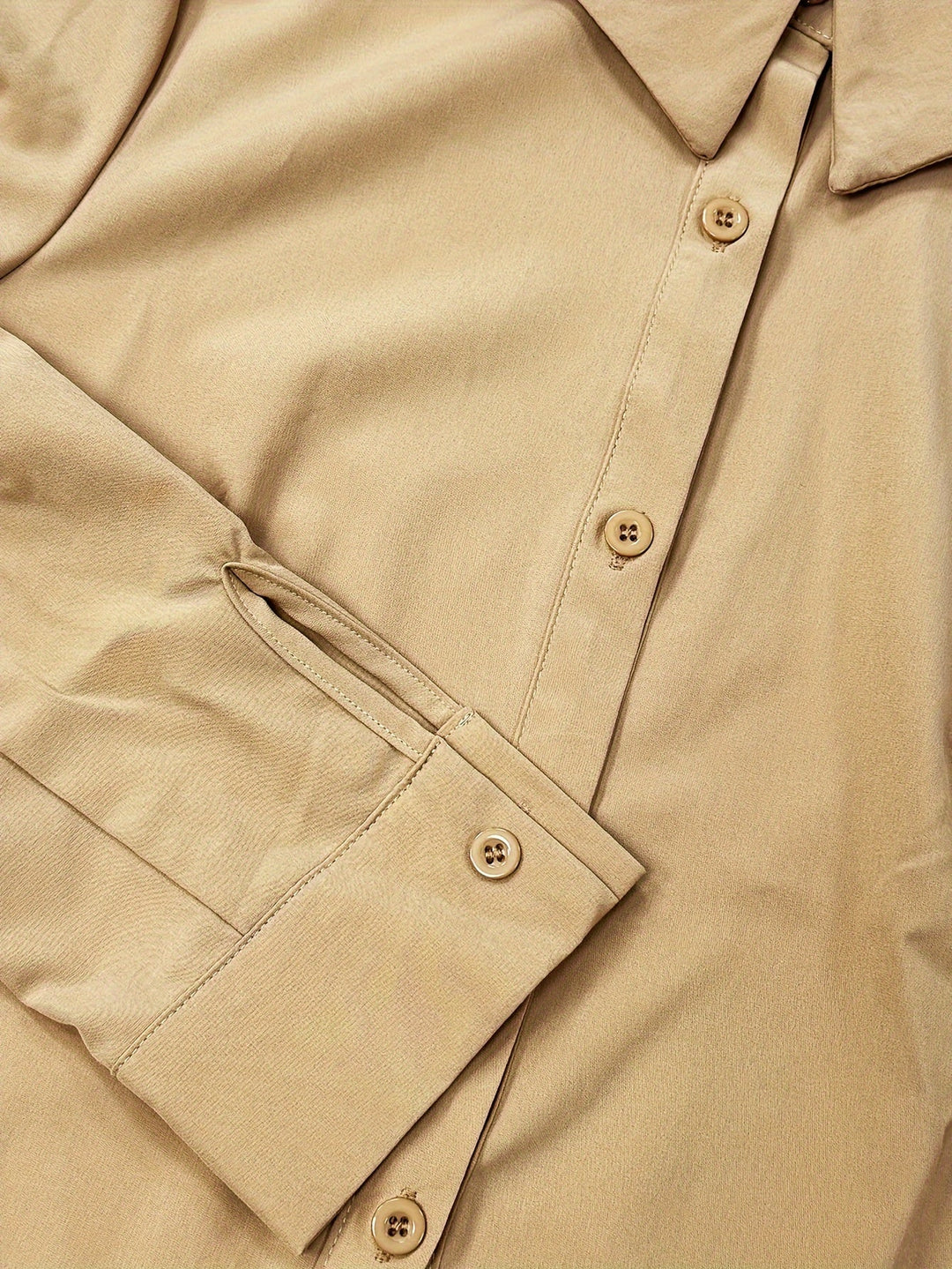 Quinn | Fins Button-Front Blus