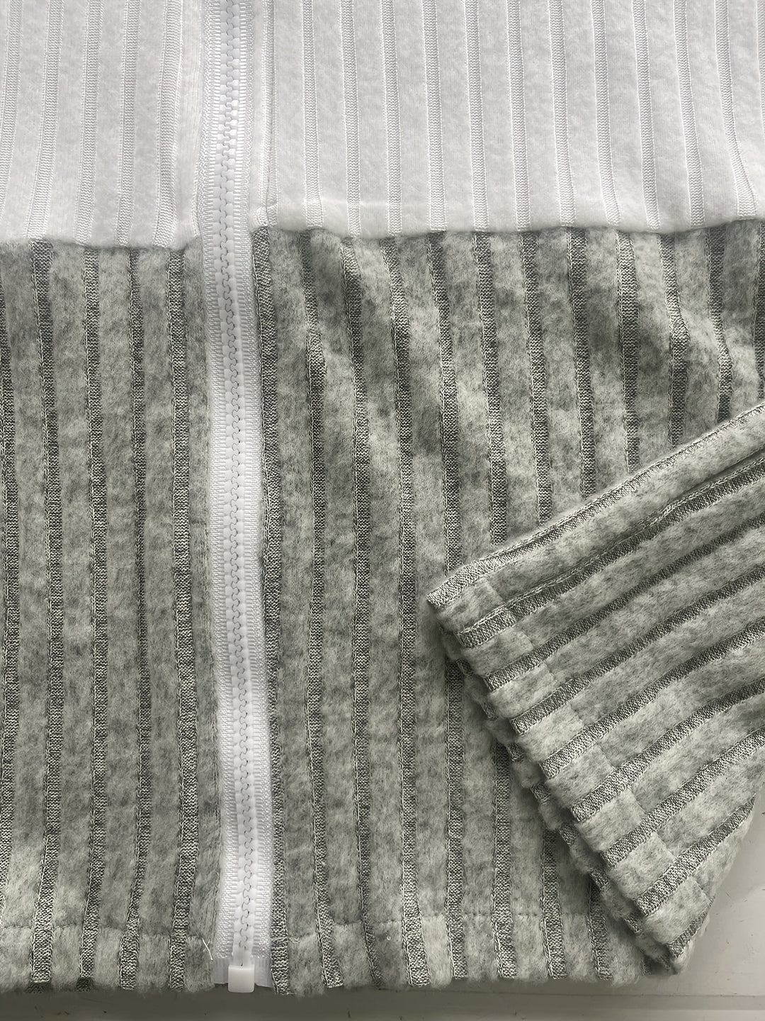 Cecilia | Texturerad Färgblockad Huva Jacka
