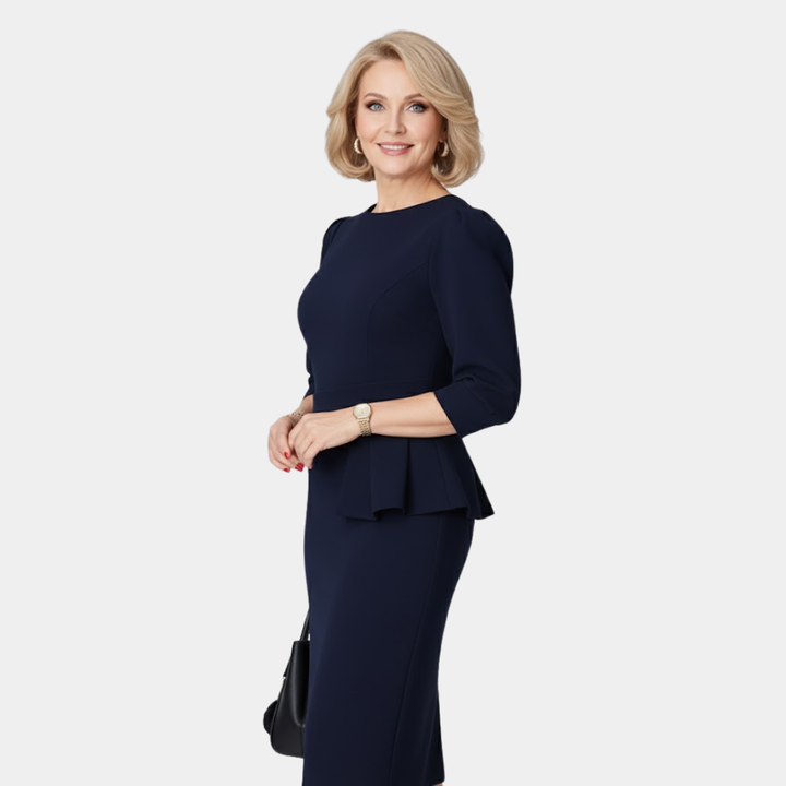 Adele | Skulpterad Peplum Midi Klänning