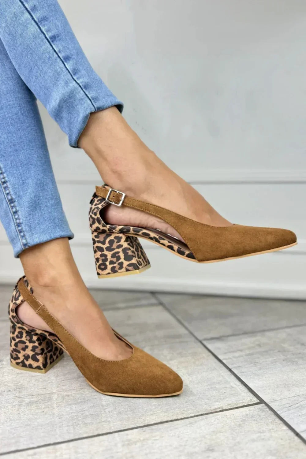 Darlene | Stiliga Slingback Klackar med Leopardtryck