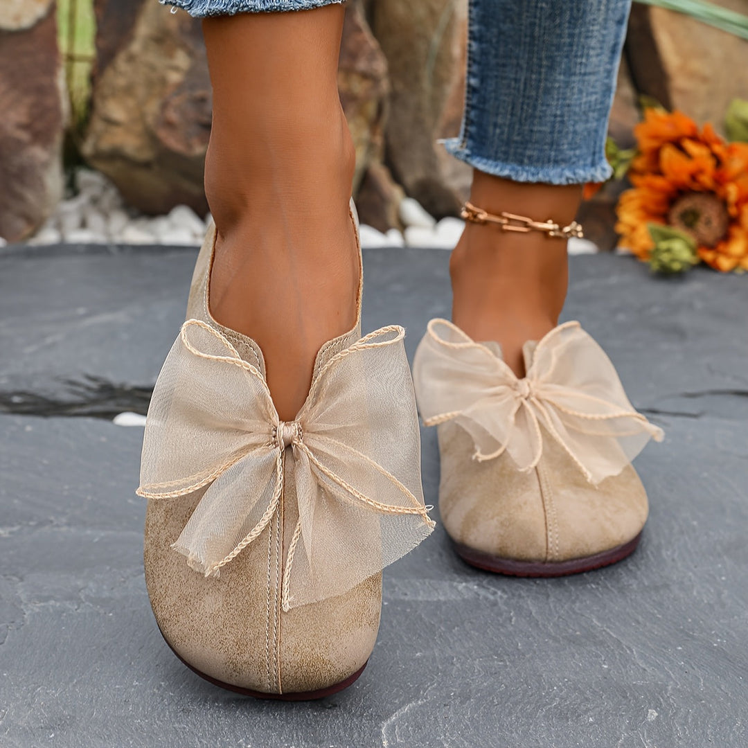 Cecilia | Båge-Accent Slip-On Flats