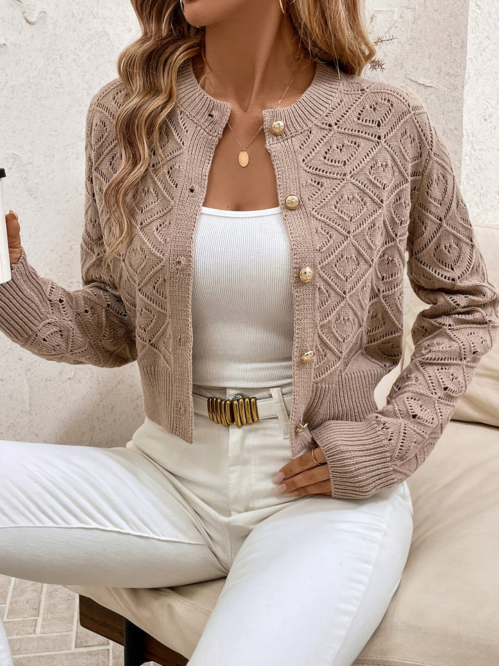 Della | Texturerad Knapp-Front Cardigan