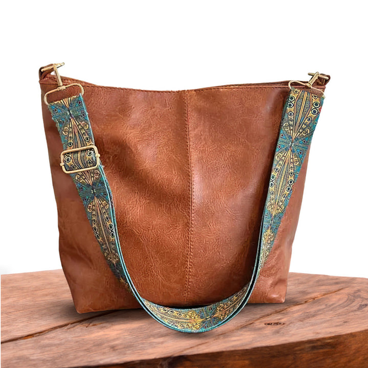 Sophia | Elegant Axeltote