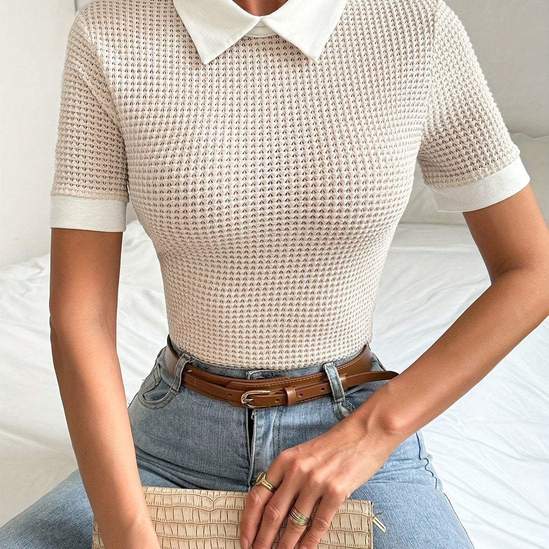 Daphne | Krage Slim-Fit Topp
