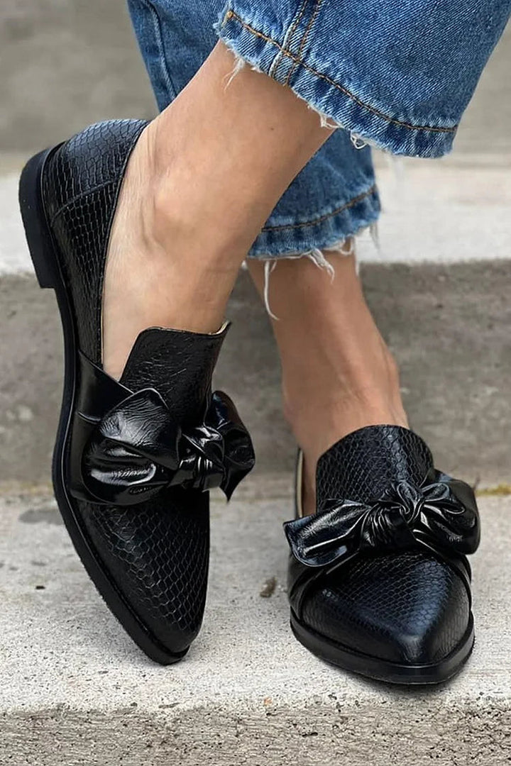 Casey | Elegant Glänsande Bowsvart Loafer