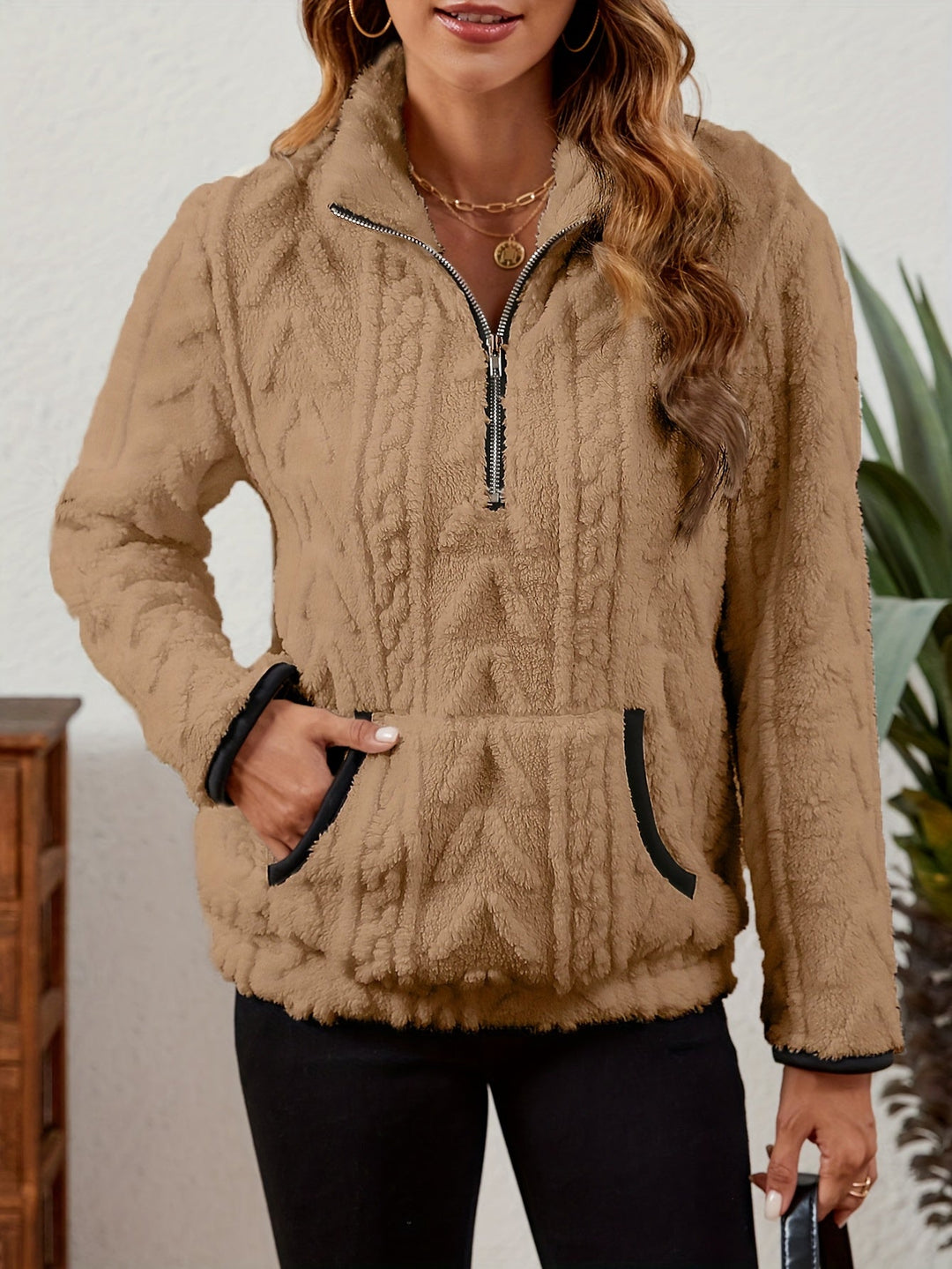 Delilah | Mysig Halvdragkedja Pullover
