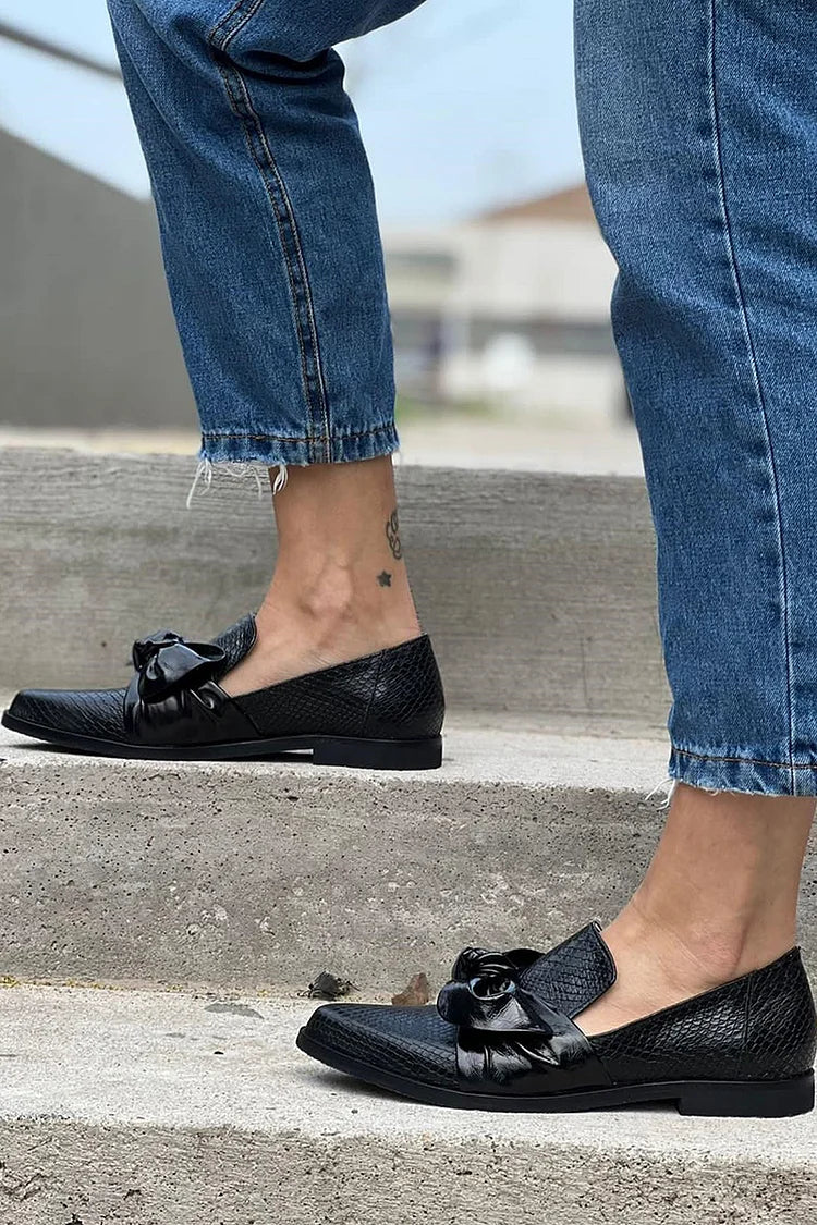 Casey | Elegant Glänsande Bowsvart Loafer