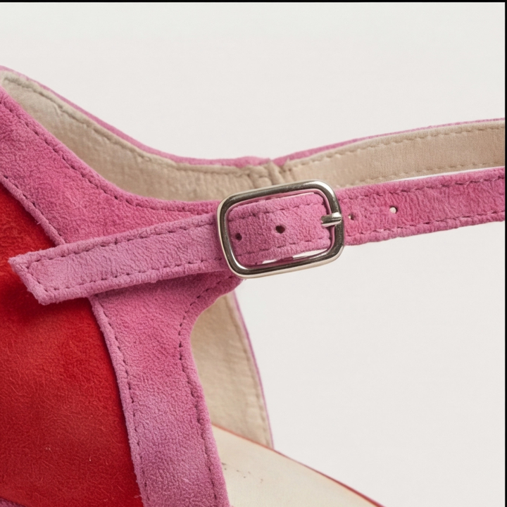 Joanna | Moderna Stängda Tå T-Strap Klackar