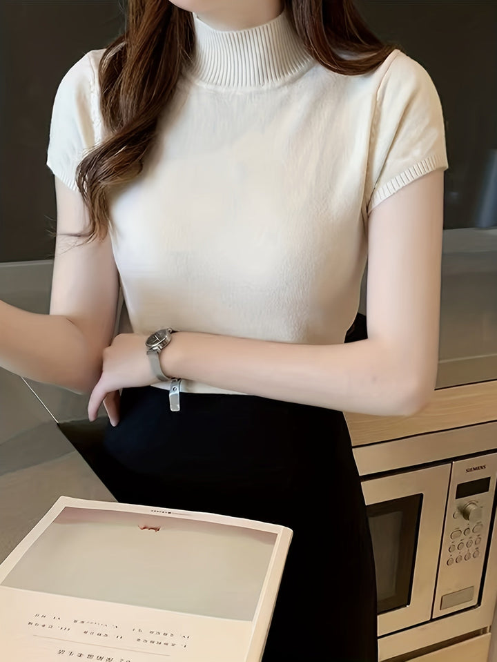 Della | Finstilt Mock-Neck Top
