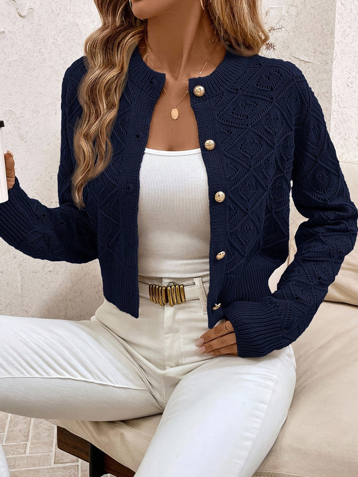 Della | Texturerad Knapp-Front Cardigan