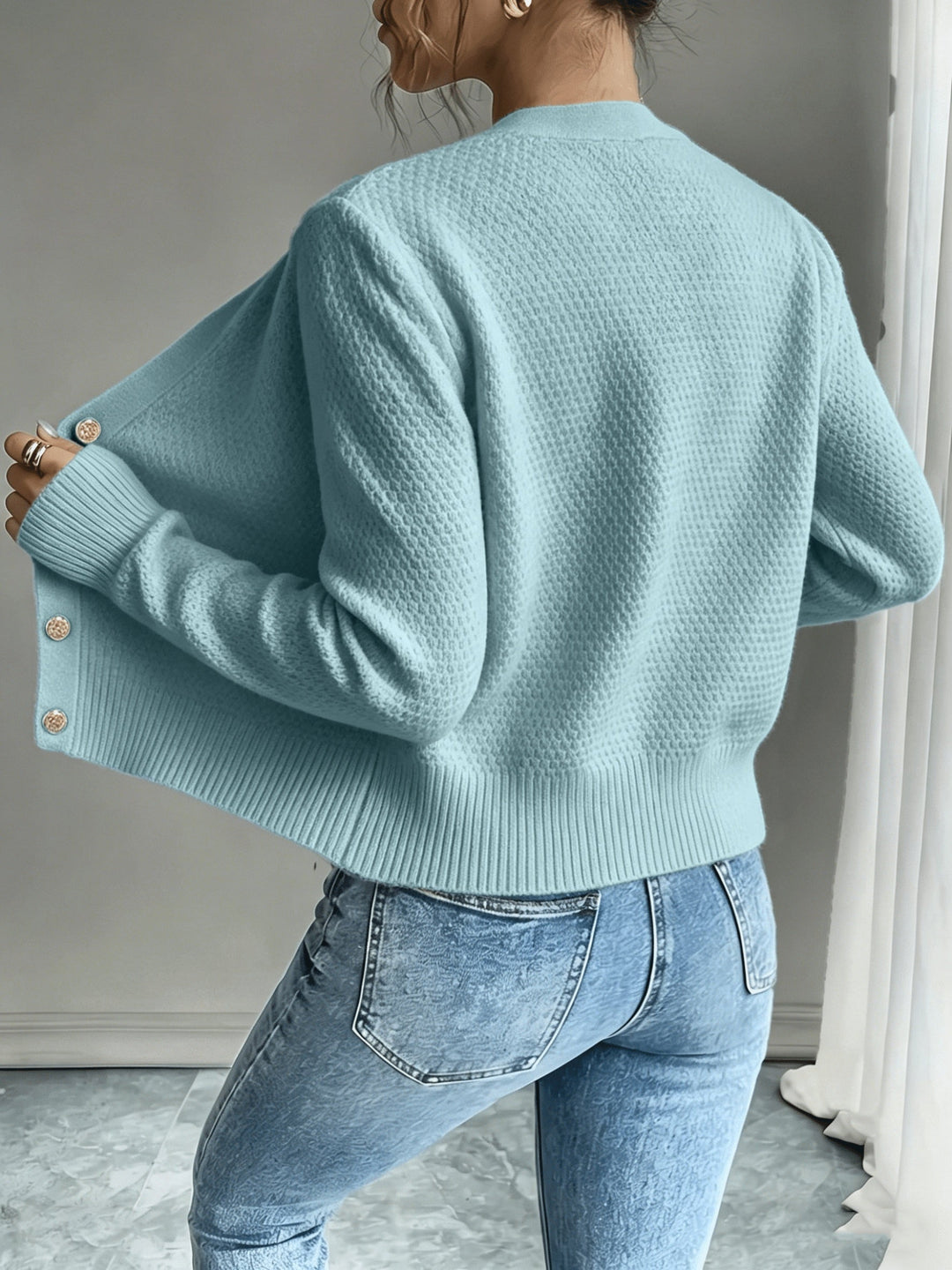 Eleanora | Kabelstickad Knäpp-Front Cardigan