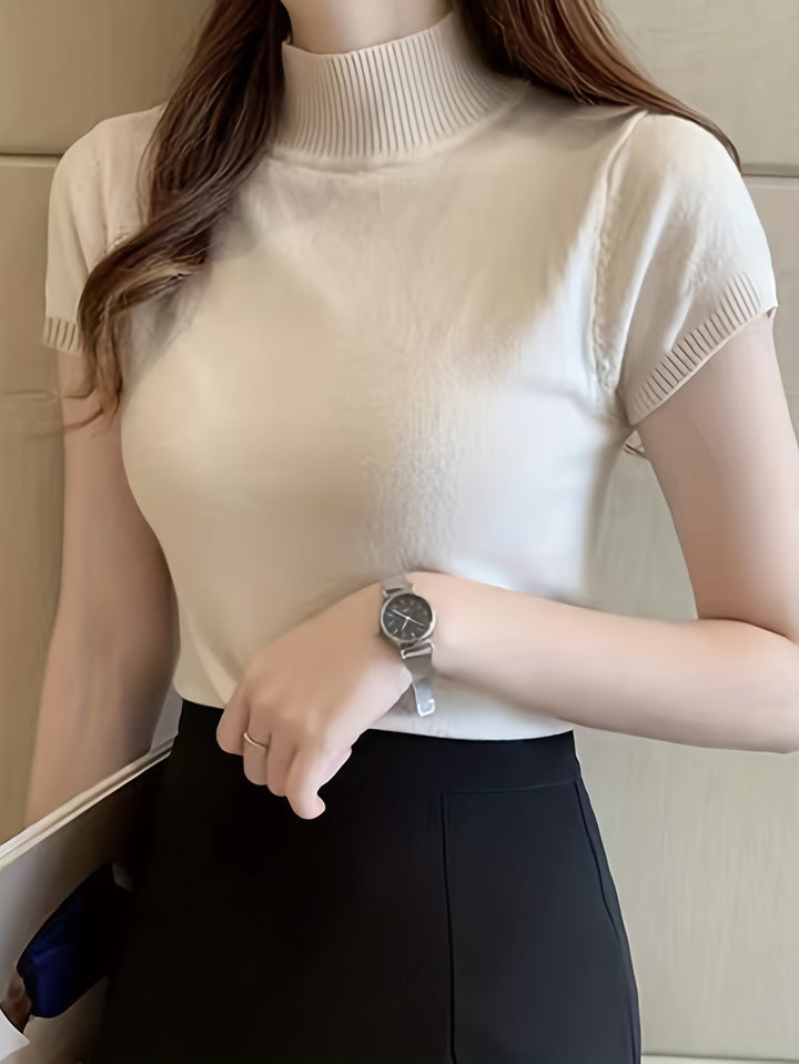 Della | Finstilt Mock-Neck Top