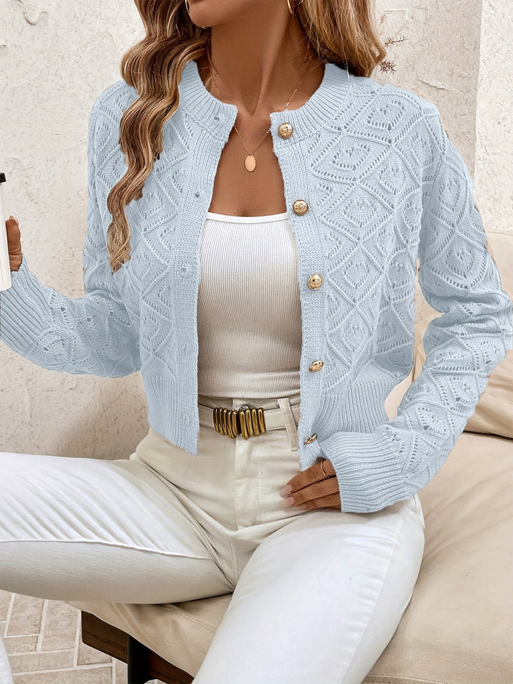 Della | Texturerad Knapp-Front Cardigan