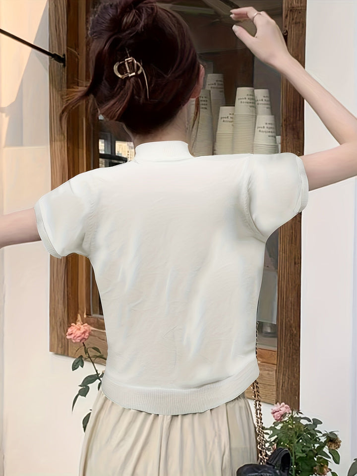 Della | Finstilt Mock-Neck Top