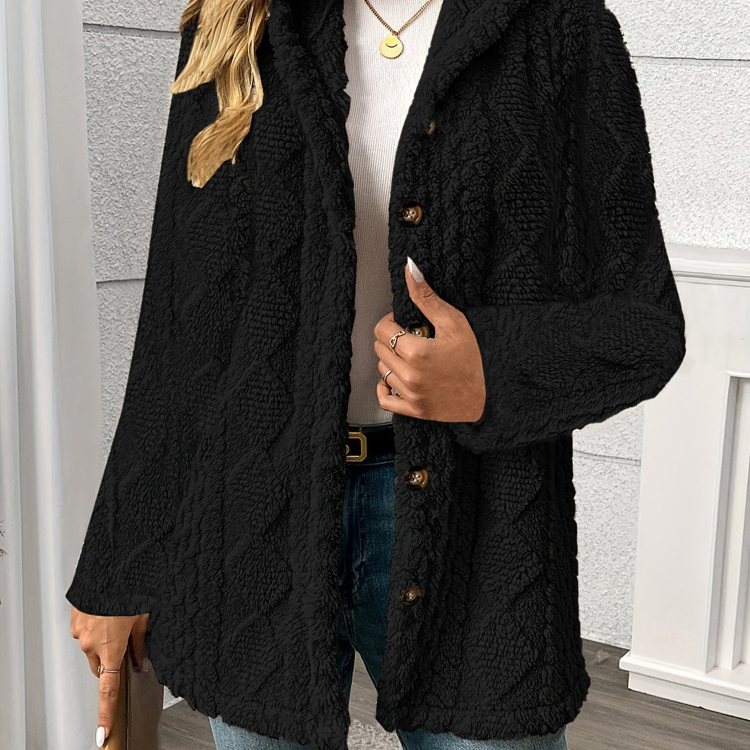 Roberta | Texturerad Knapplång Kappa