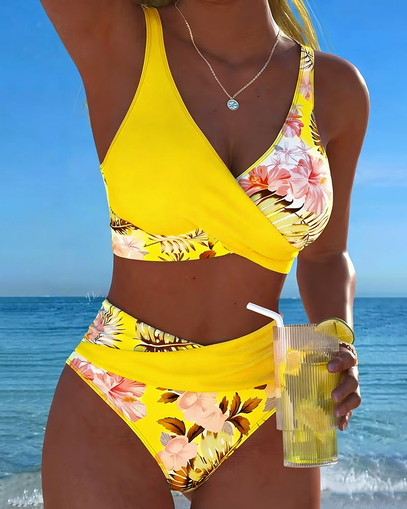 Vivienne | Blommig Kontrast Cut-Out Bikini
