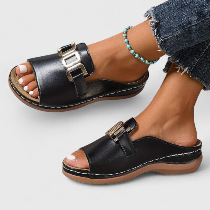 Sienna | Bekväm Ortopedisk Spännsandal