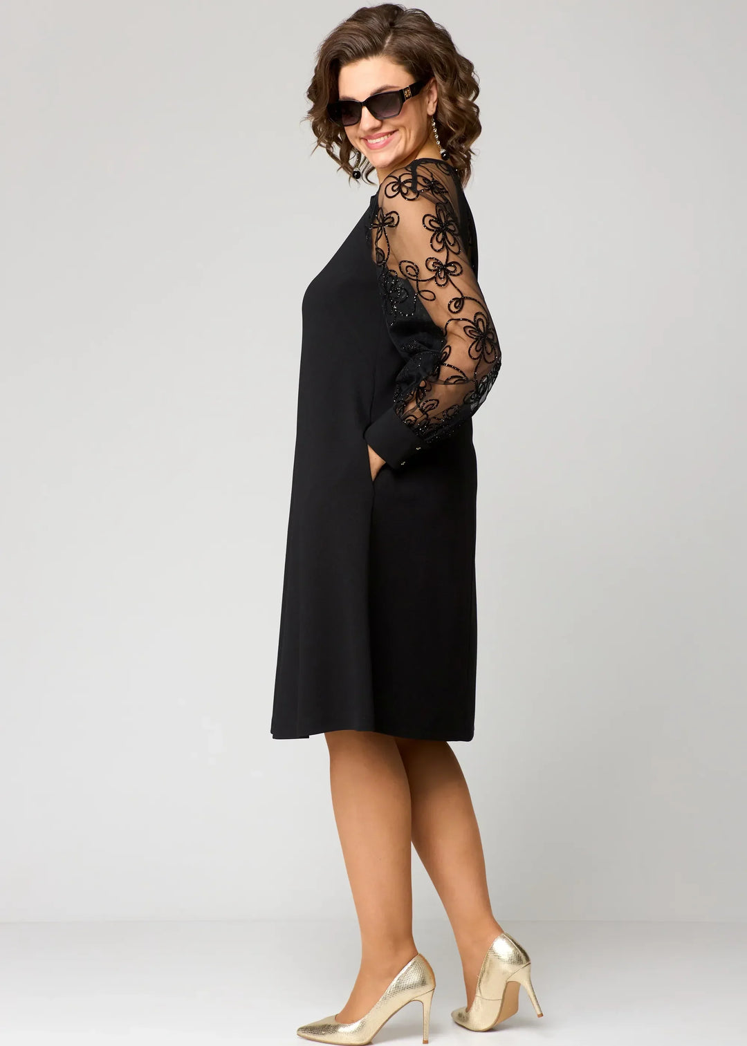 Edith | Elegant Blommig Ärmlös Spetsklänning
