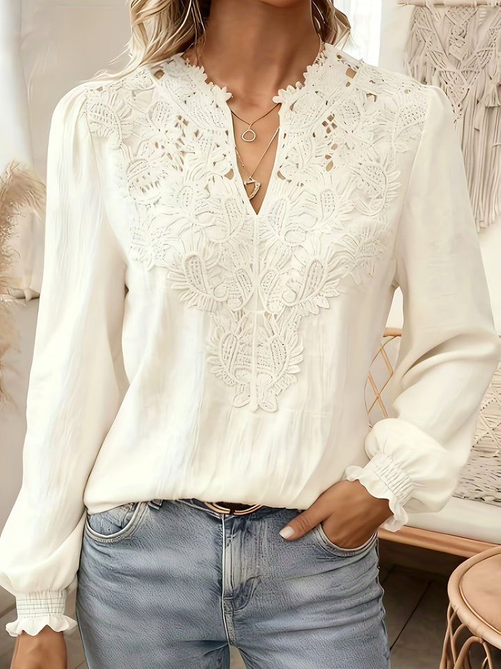 Delia | Broderad V-ringad Blus