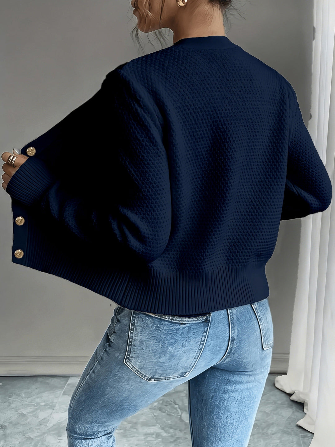 Eleanora | Kabelstickad Knäpp-Front Cardigan