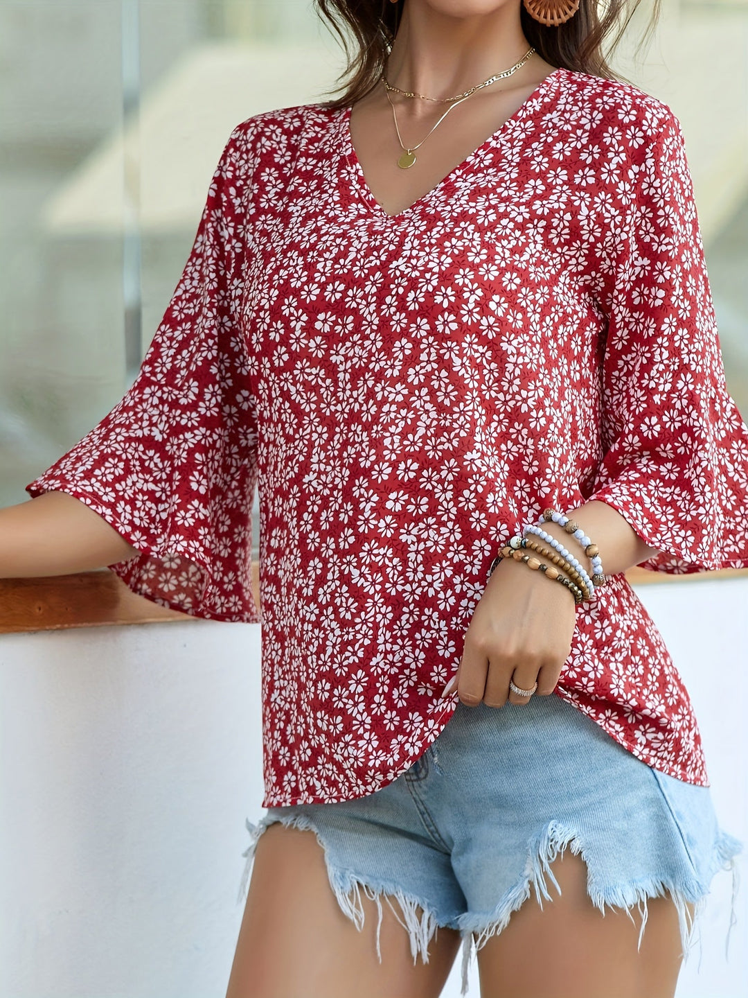 Lorraine | Blus med Blommig Volangärm