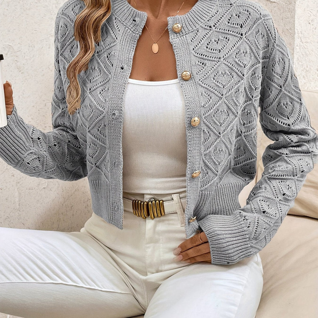 Della | Texturerad Knapp-Front Cardigan