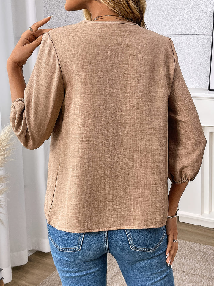 Claudia | Zip-Front V-Neck Blus