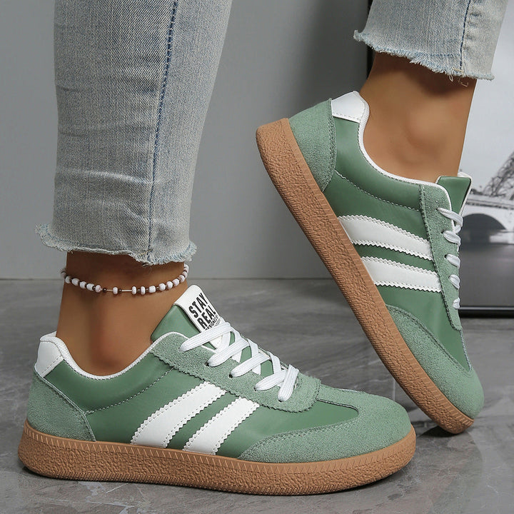 Josie | Klassiska Court Sneakers