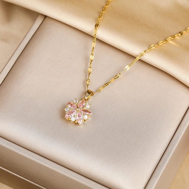 Sandra | Elegant Sakura Ros Halsband