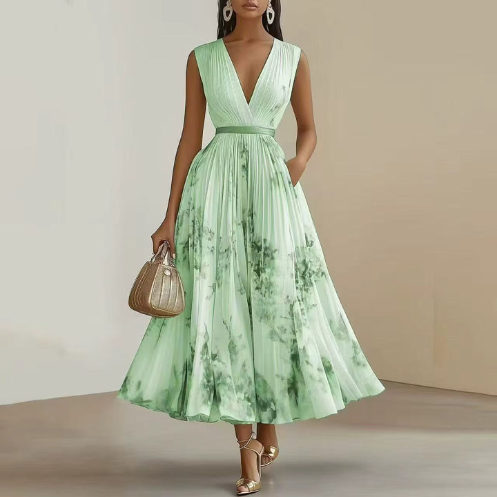 Alexia | Elegant Plisserad Maxi V-ringad Klänning