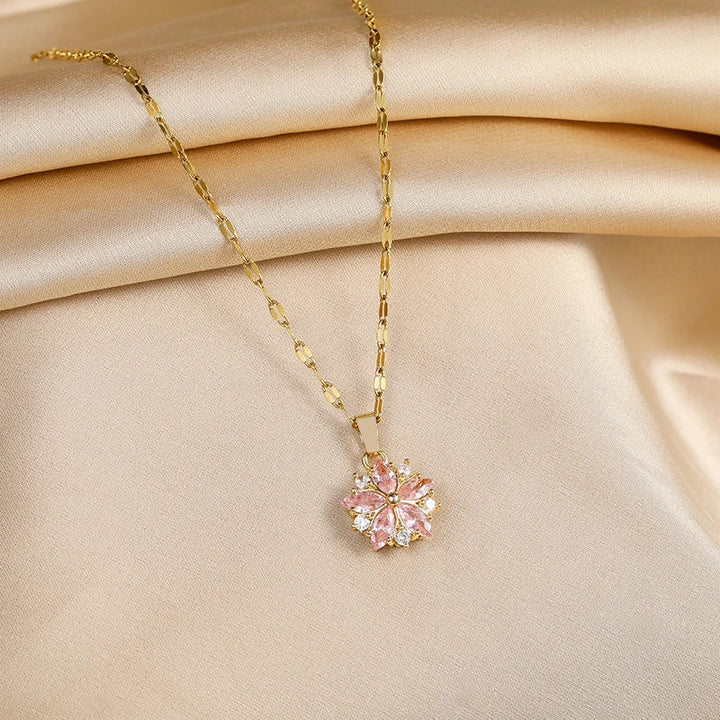 Sandra | Elegant Sakura Ros Halsband