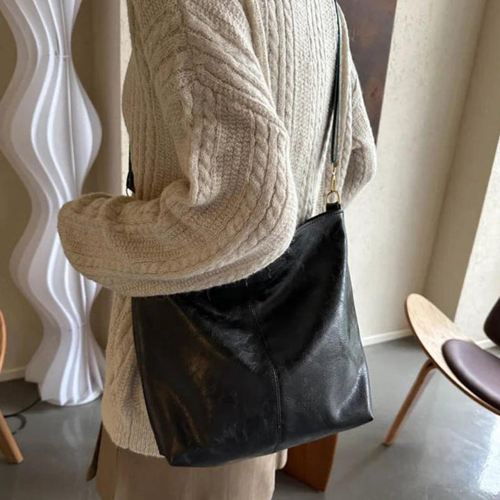 Sophia | Elegant Axeltote