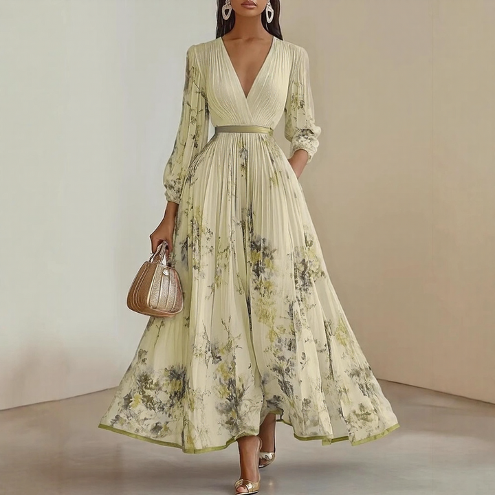 Alexia | Elegant Plisserad Maxi V-ringad Klänning