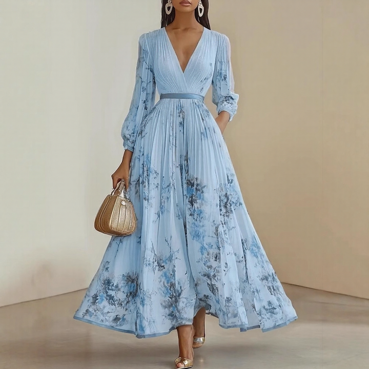 Alexia | Elegant Plisserad Maxi V-ringad Klänning