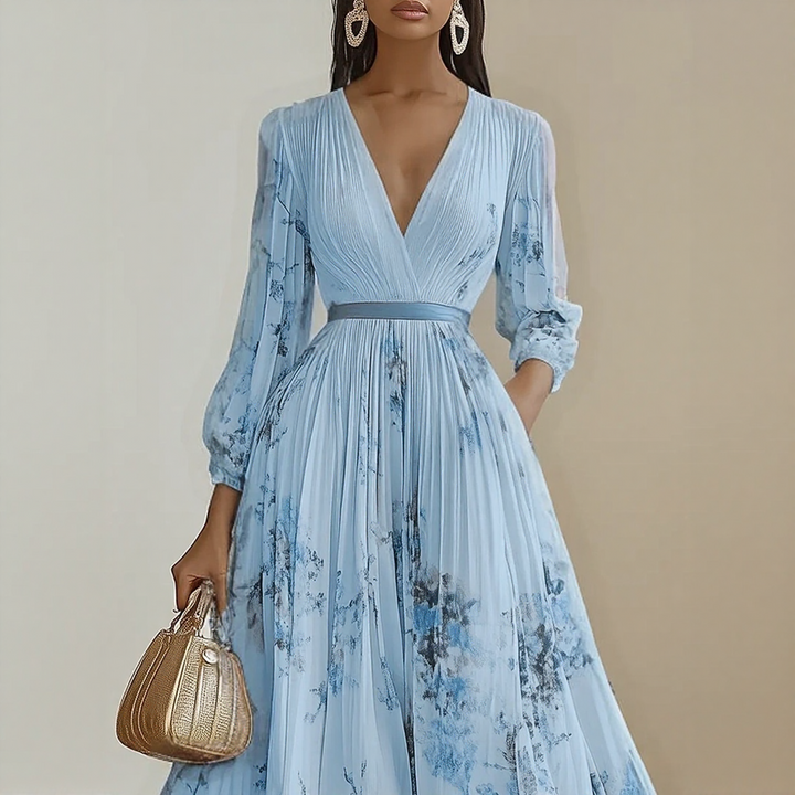 Alexia | Elegant Plisserad Maxi V-ringad Klänning