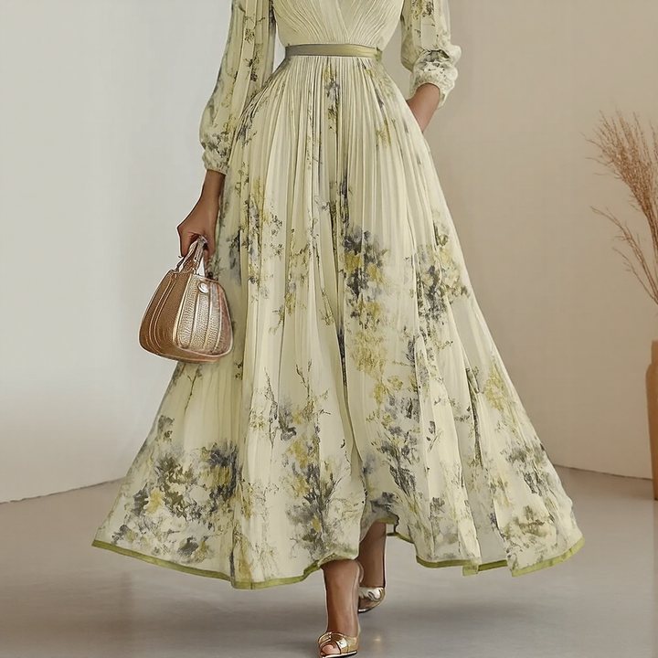 Alexia | Elegant Plisserad Maxi V-ringad Klänning