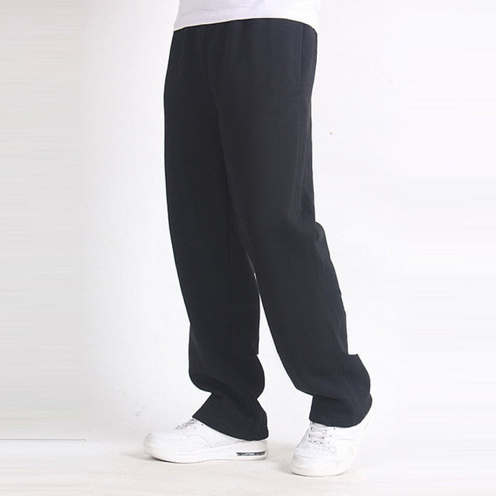Russell | Avslappnade rakbenade joggers
