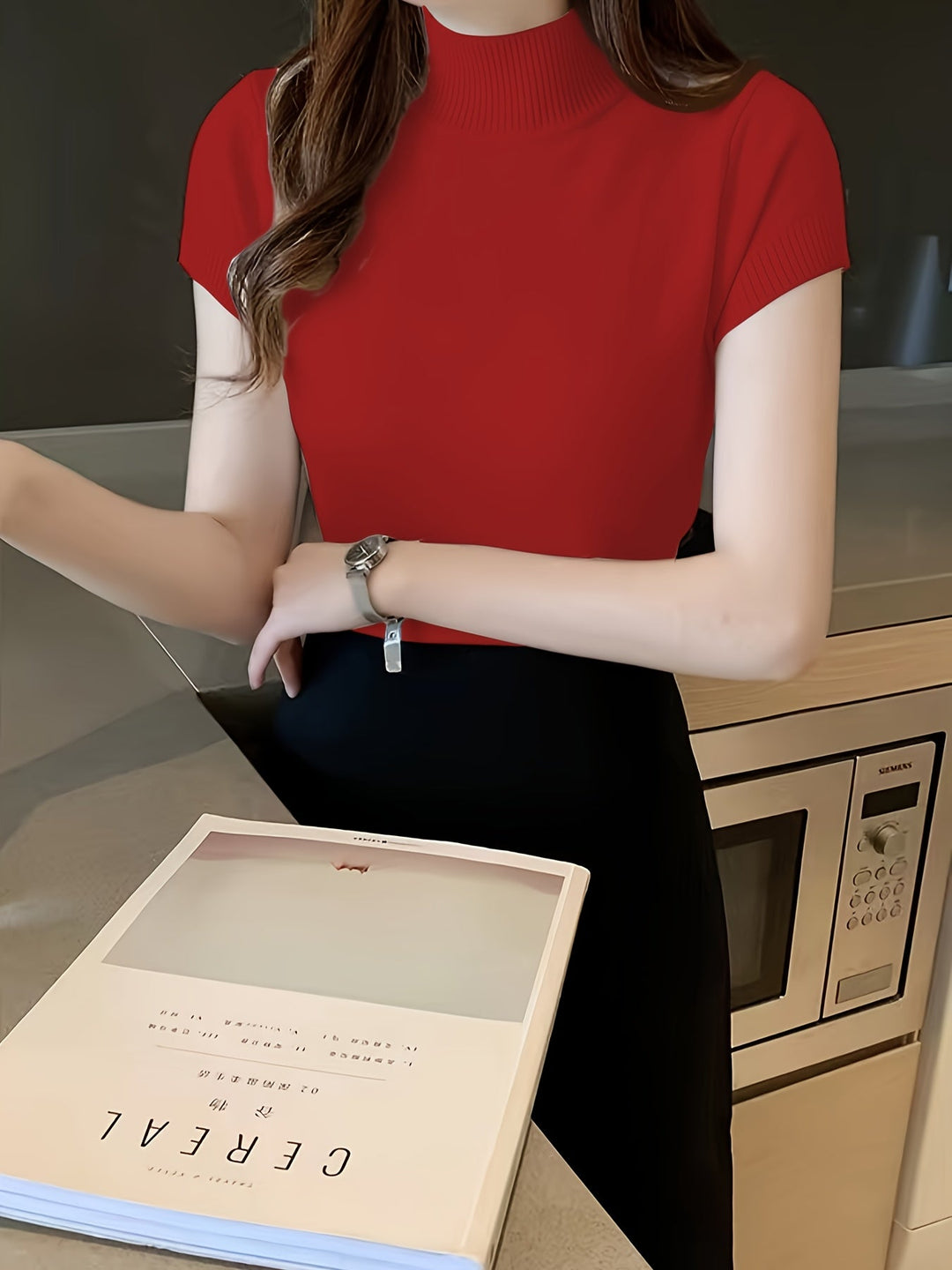 Della | Finstilt Mock-Neck Top