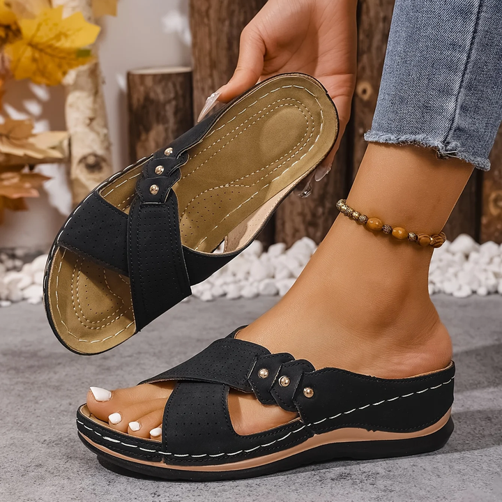 Charlotte | Premium Ortopedisk Kil Sandal