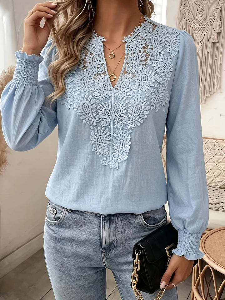 Delia | Broderad V-ringad Blus