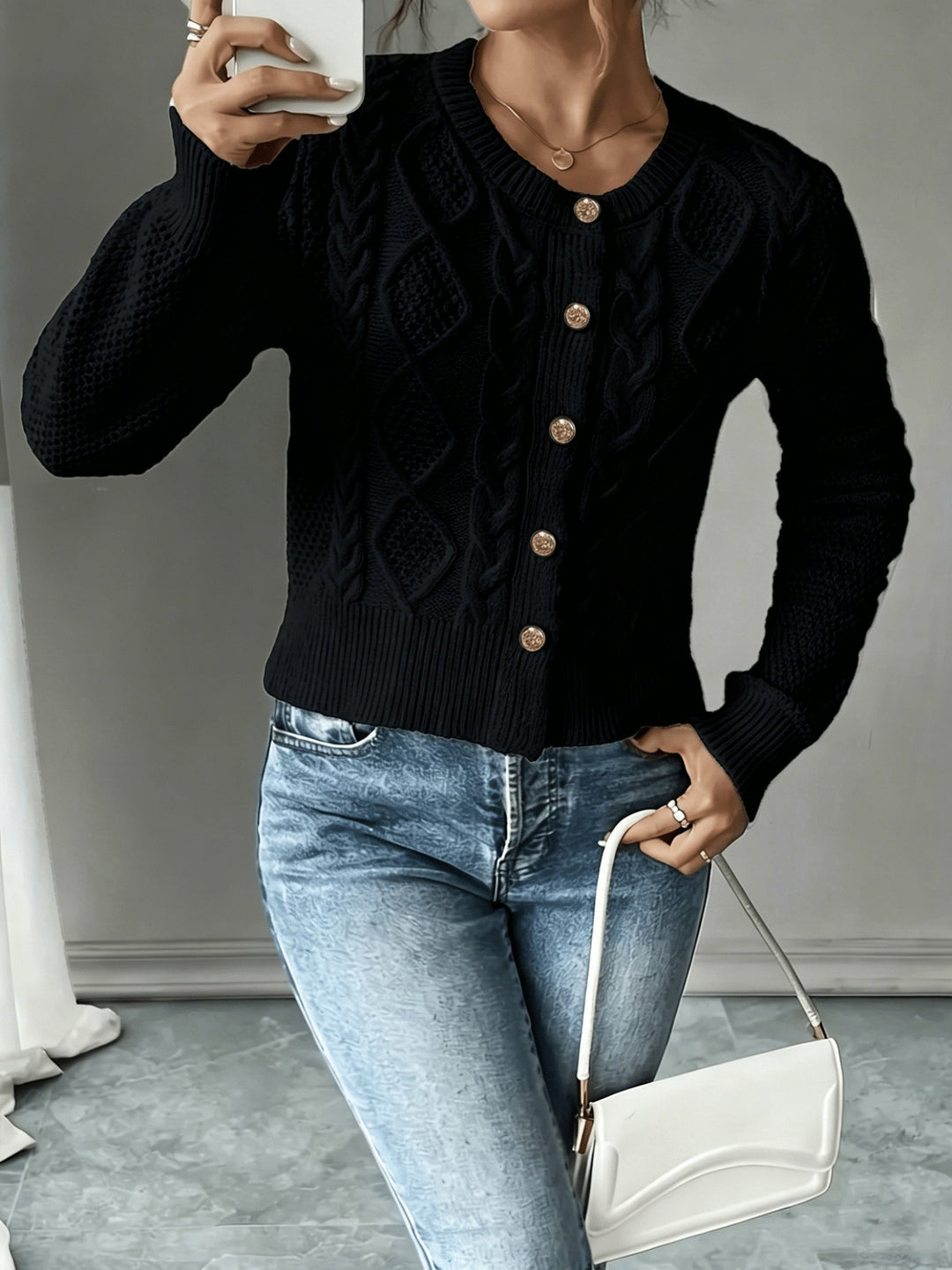 Eleanora | Kabelstickad Knäpp-Front Cardigan
