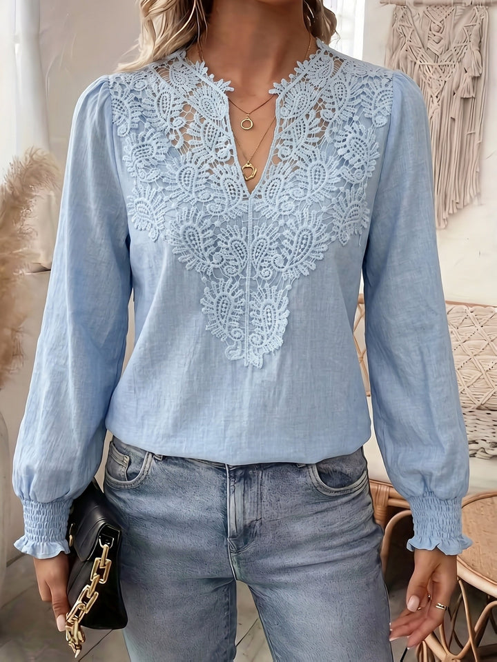 Delia | Broderad V-ringad Blus