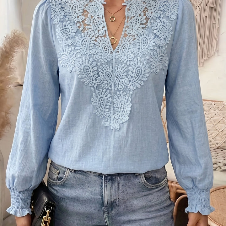 Delia | Broderad V-ringad Blus