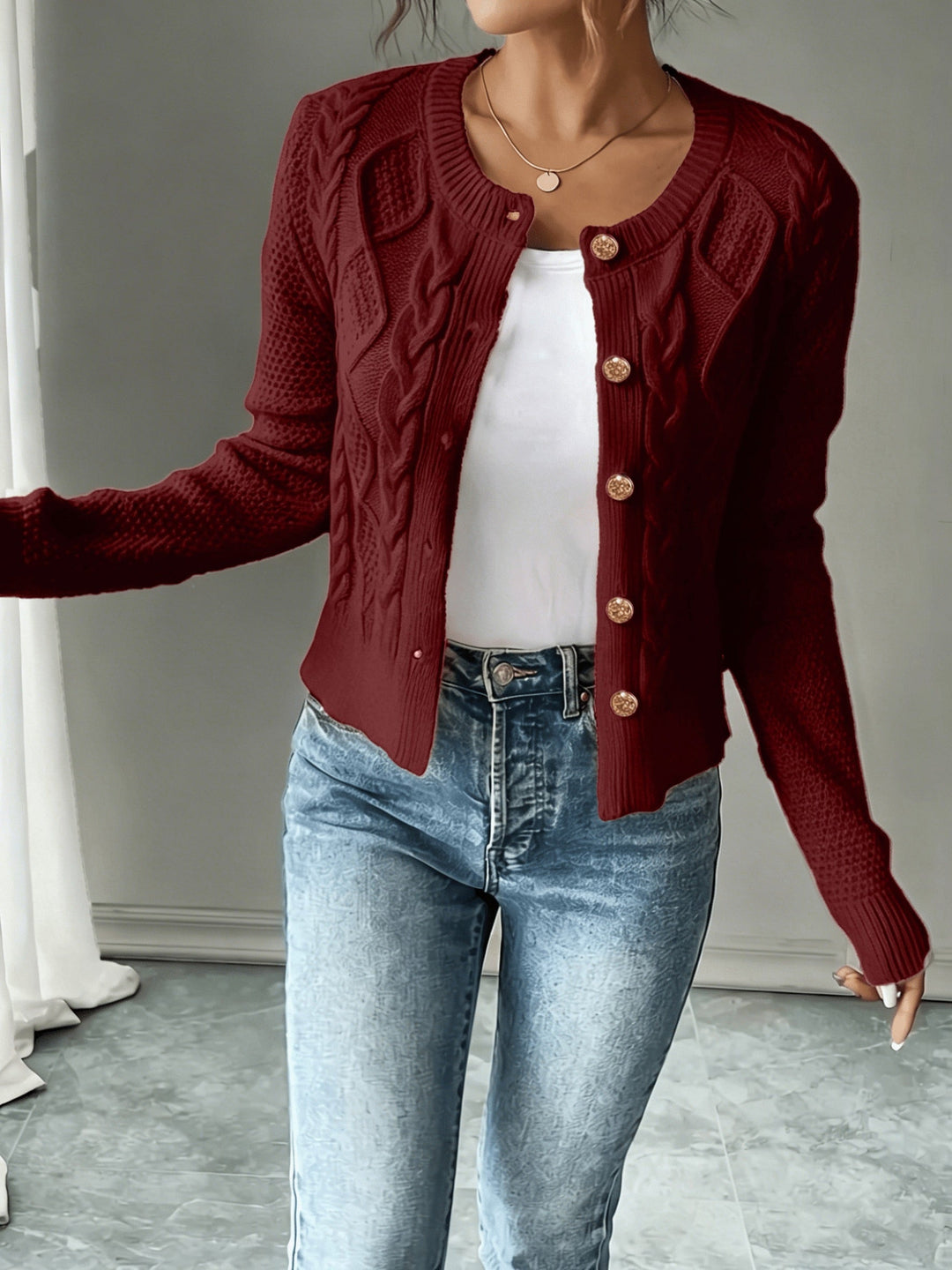 Eleanora | Kabelstickad Knäpp-Front Cardigan