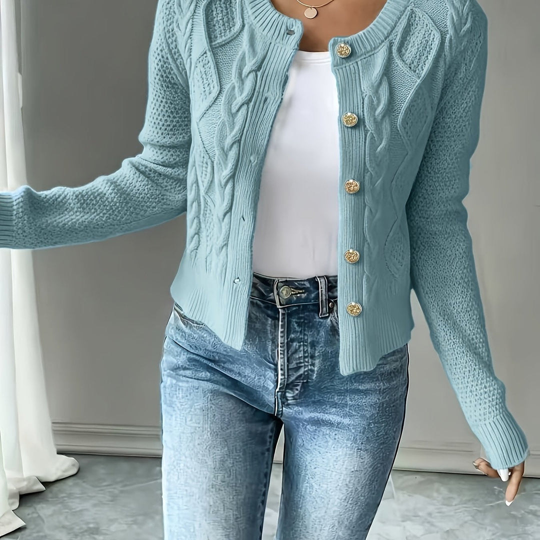 Eleanora | Kabelstickad Knäpp-Front Cardigan