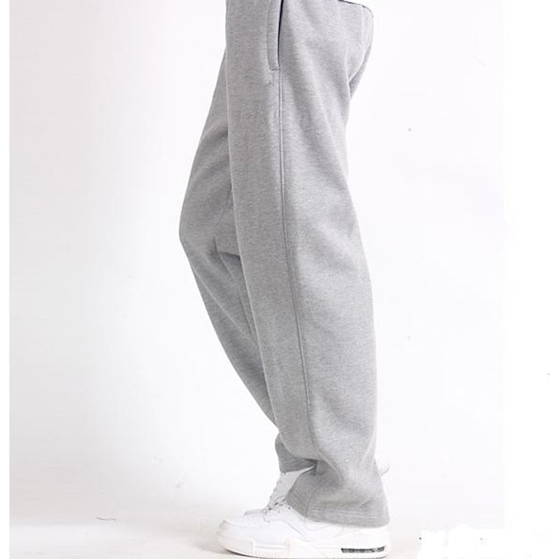Russell | Avslappnade rakbenade joggers